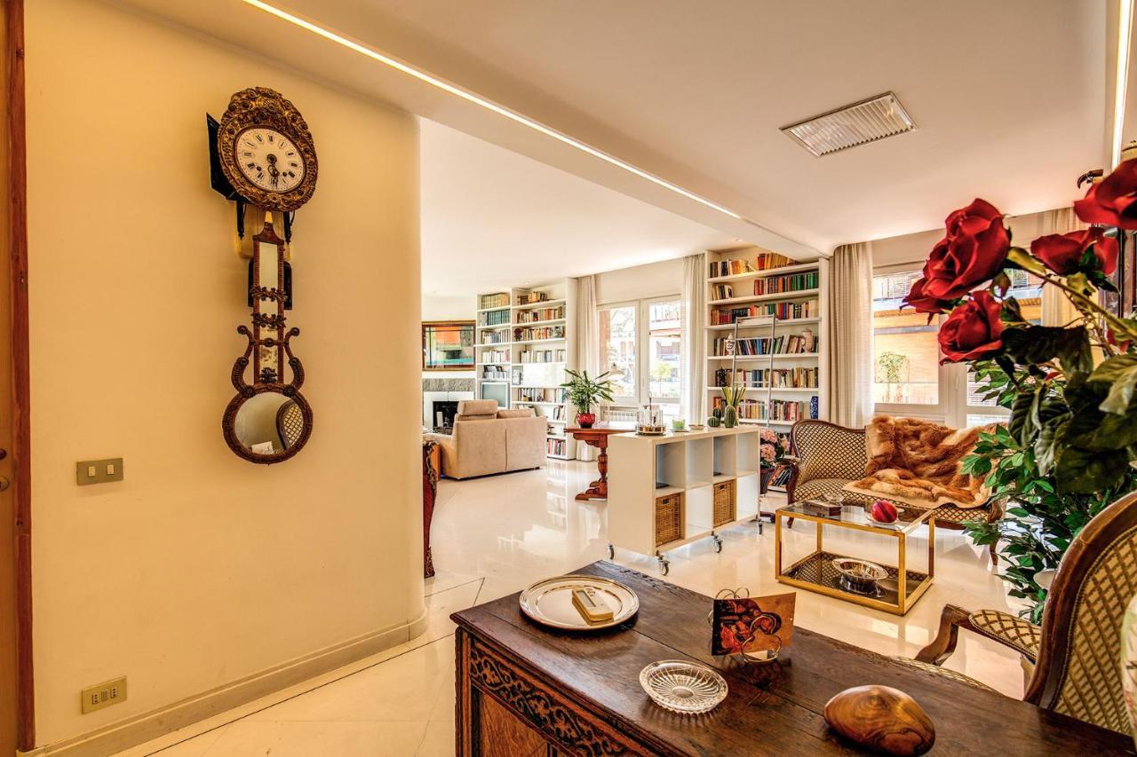 Terrazza Piccolomini: Elegant Apartment Stunning View Over Rome/St Peter'S Dome Exterior photo