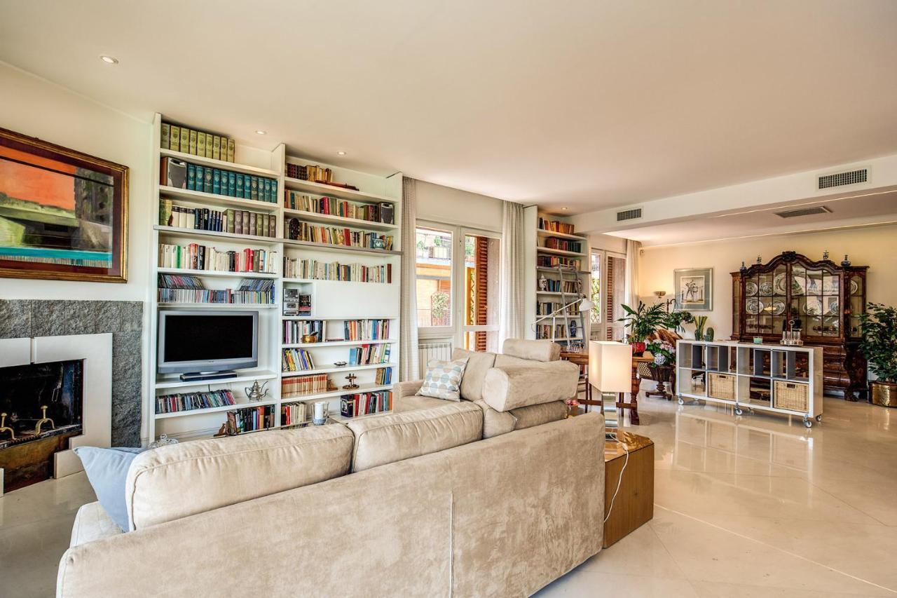 Terrazza Piccolomini: Elegant Apartment Stunning View Over Rome/St Peter'S Dome Exterior photo